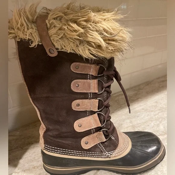 Sorel Boot Size 10 - Picture 2 of 8